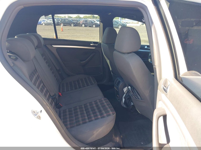 2008 Volkswagen Gti VIN WVWHV71K78W230480 IAAI salvage auction — NORMAL WEAR, Clear (New York), sold $425 on 2026-07-28 (photo 8)