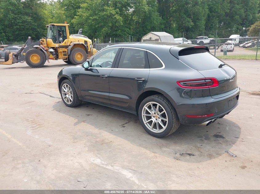 2017 Porsche Macan VIN WP1AB2A56HLB14811 IAAI salvage auction — ROOF, Salvage (Connecticut), sold $5,800 on 2026-07-18 (photo 3)