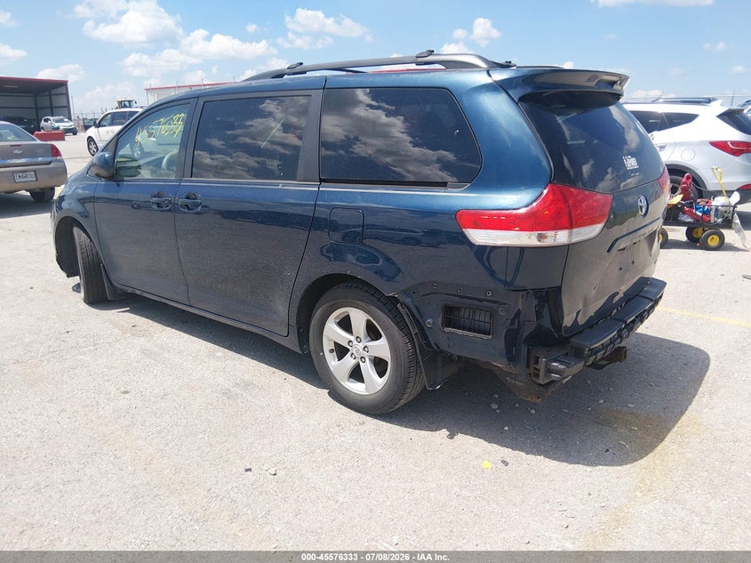 2011 Toyota Sienna VIN 5TDKK3DC3BS097591 IAAI salvage auction — NORMAL WEAR, Clear (Missouri), sold $725 on 2026-07-18 (photo 3)