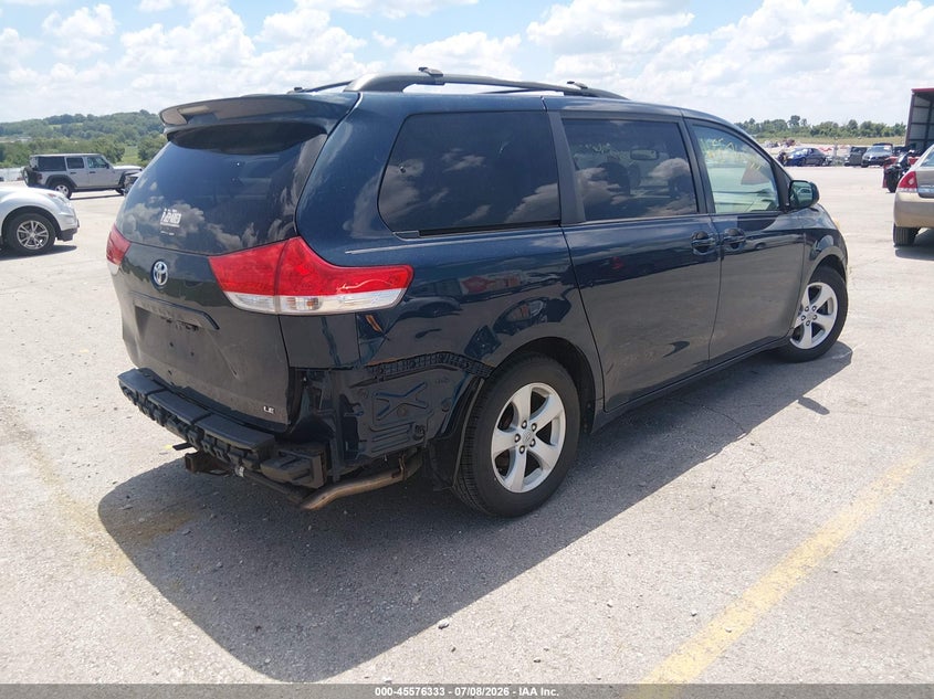 2011 Toyota Sienna VIN 5TDKK3DC3BS097591 IAAI salvage auction — NORMAL WEAR, Clear (Missouri), sold $725 on 2026-07-18 (photo 4)