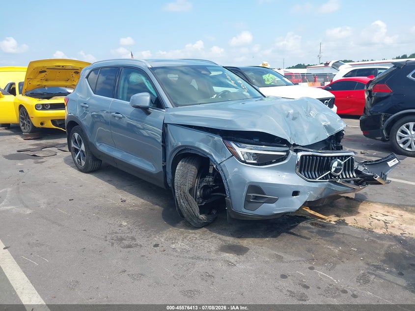 2023 Volvo Xc40 VIN YV4L12UNXP2911251 IAAI salvage auction — FRONT END, Salvage Title, sold $4,550 on 2026-08-12 (photo 1)