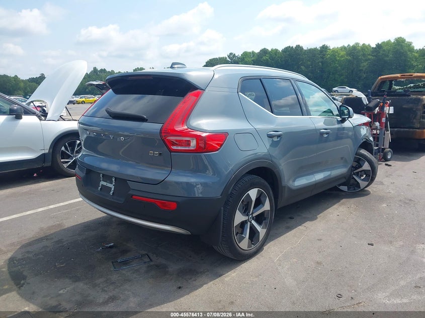 2023 Volvo Xc40 VIN YV4L12UNXP2911251 IAAI salvage auction — FRONT END, Salvage Title, sold $4,550 on 2026-08-12 (photo 4)