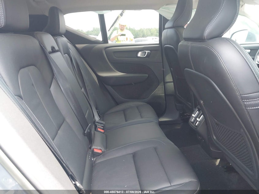2023 Volvo Xc40 VIN YV4L12UNXP2911251 IAAI salvage auction — FRONT END, Salvage Title, sold $4,550 on 2026-08-12 (photo 8)