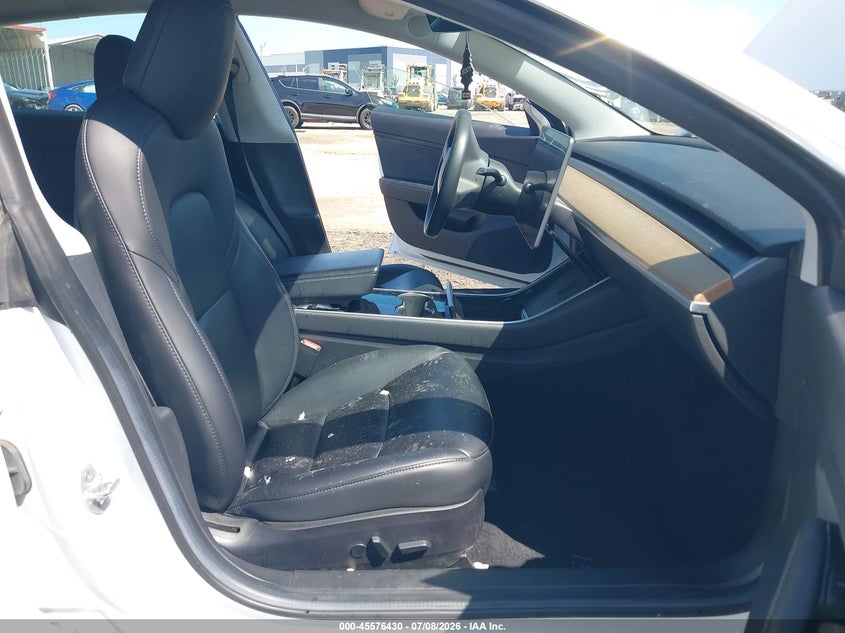 2019 Tesla Model 3 VIN 5YJ3E1EA4KF476570 IAAI salvage auction — FRONT END, Salvage Title, sold $3,650 on 2026-08-02 (photo 5)
