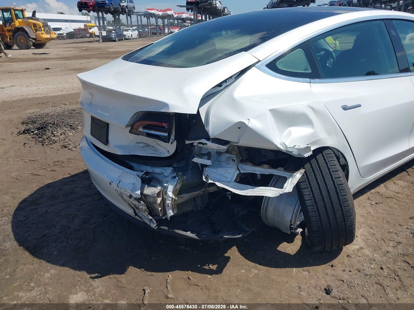 2019 Tesla Model 3 VIN 5YJ3E1EA4KF476570 IAAI salvage auction — FRONT END, Salvage Title, sold $3,650 on 2026-08-02 (photo 6)