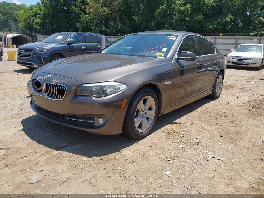 2012 BMW 5er VIN WBAXG5C59CDW24744 IAAI salvage auction — UNKNOWN, Salvage Title, sold $575 on 2026-07-15 (photo 2)