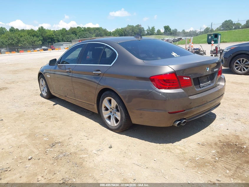 2012 BMW 5er VIN WBAXG5C59CDW24744 IAAI salvage auction — UNKNOWN, Salvage Title, sold $575 on 2026-07-15 (photo 3)