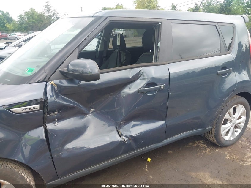 2015 Kia Soul VIN KNDJP3A51F7213034 IAAI salvage auction — SIDE, Salvage Title, sold $1,750 on 2026-07-28 (photo 6)