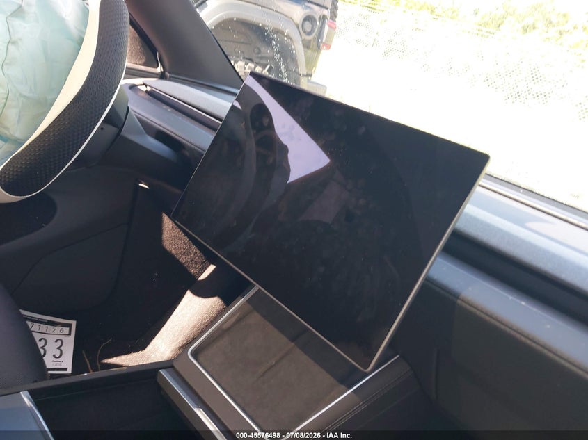 2026 Tesla Model y VIN 7SAYGDED0TA716095 IAAI salvage auction — SIDE, Wait Title, sold $10,700 on 2026-08-29 (photo 7)