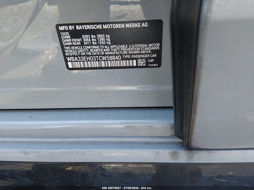 2026 BMW 7er VIN WBA33EH03TCW58840 IAAI salvage auction — NORMAL WEAR, Salvage Title, sold $56,000 on 2026-07-24 (photo 9)