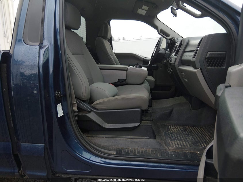 2017 Ford F-350 VIN 1FTRF3B69HEE21934 IAAI salvage auction — NORMAL WEAR, Sf97 (Rhode Island), sold $18,600 on 2026-07-23 (photo 8)