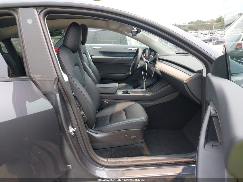 2021 Tesla Model y VIN 5YJYGAEE1MF292113 IAAI salvage auction — LEFT FRONT, Salvage Title, sold $8,500 on 2026-07-22 (photo 5)
