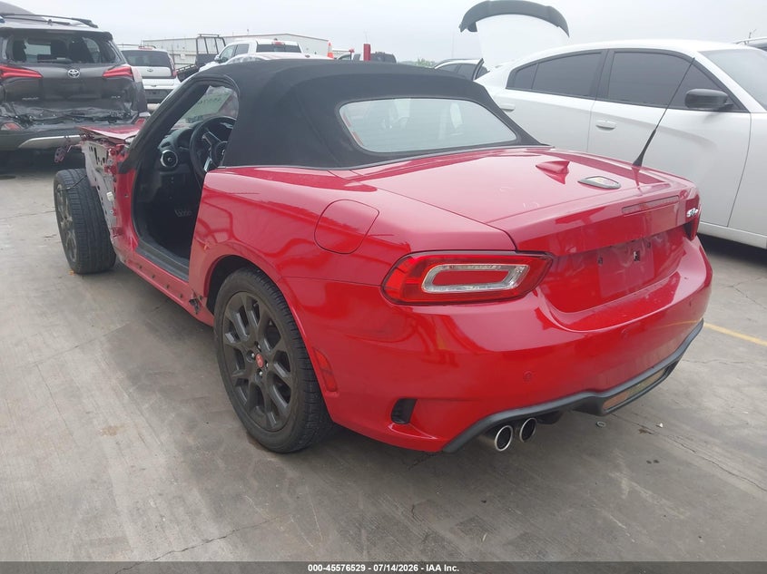 2019 Fiat 124 spider VIN JC1NFAEK4K0143229 IAAI salvage auction — FRONT END, Salvage Title, sold $4,550 on 2026-09-10 (photo 3)