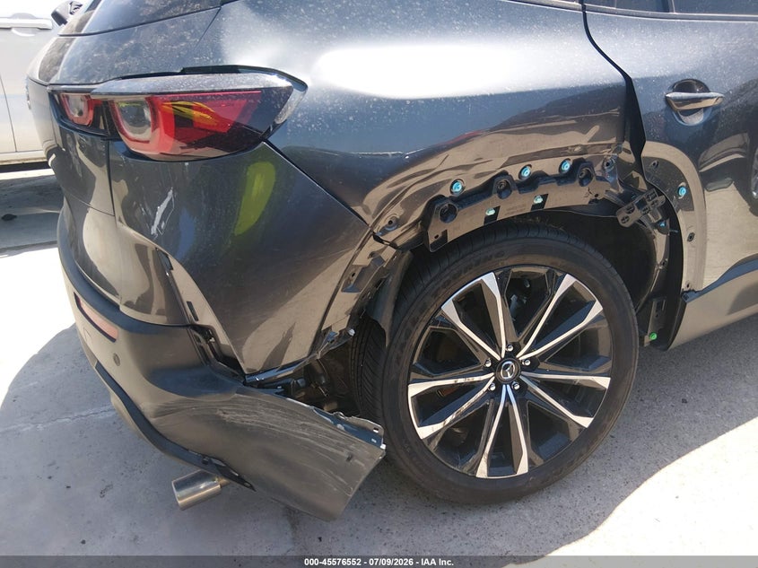 2026 Mazda Cx-50 VIN 7MMVABDL0TN466960 IAAI salvage auction — SIDE, Salvage (Arizona), sold $5,600 on 2026-07-29 (photo 6)