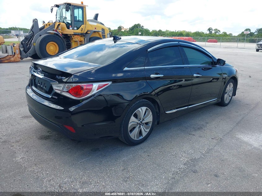 2015 Hyundai Sonata hybrid VIN KMHEC4A40FA119400 IAAI salvage auction — NORMAL WEAR, Clear (Florida), sold $150 on 2026-07-22 (photo 4)