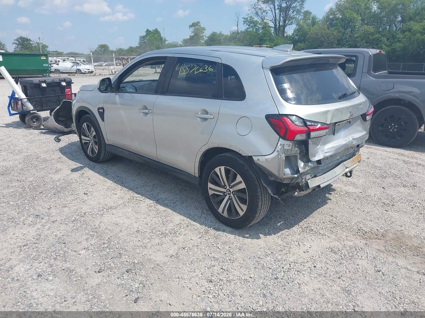2021 Mitsubishi Outlander VIN JA4APUAU7MU016441 IAAI salvage auction — REAR END, Salvage Title, sold $4,525 on 2026-08-21 (photo 3)