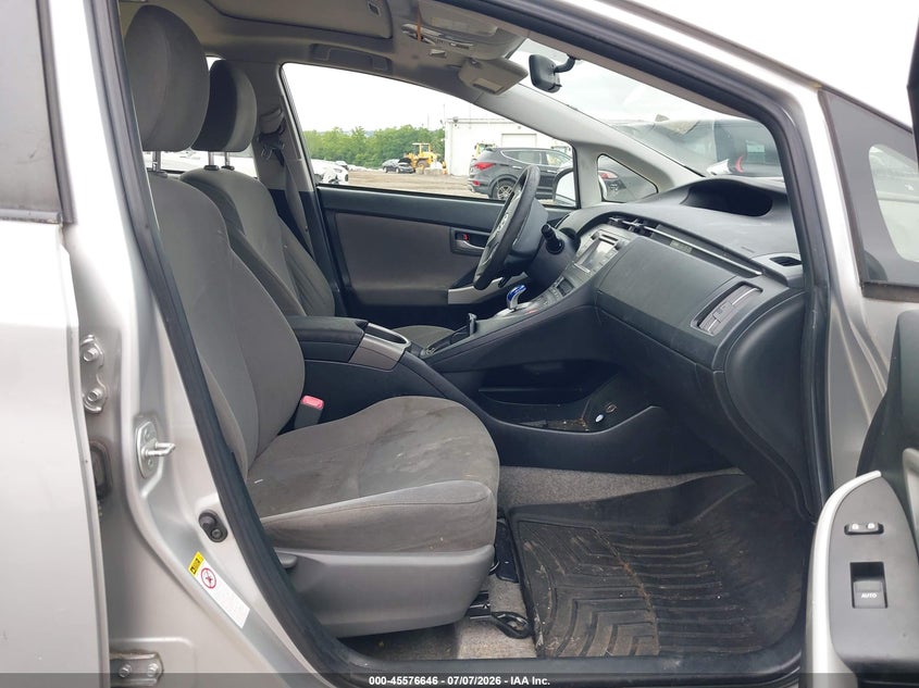 2013 Toyota Prius VIN JTDKN3DU2D5679383 IAAI salvage auction — NORMAL WEAR, Clear (Pennsylvania), sold $4,350 on 2026-07-10 (photo 5)