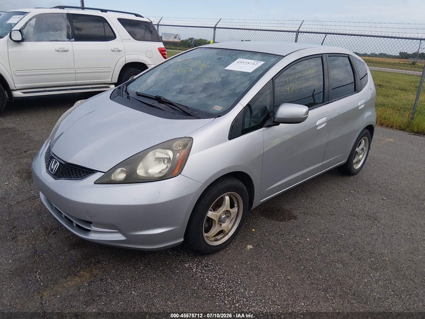 2013 Honda Fit VIN JHMGE8G31DC017147 IAAI salvage auction — NORMAL WEAR, Clear (Missouri), sold $525 on 2026-07-30 (photo 2)