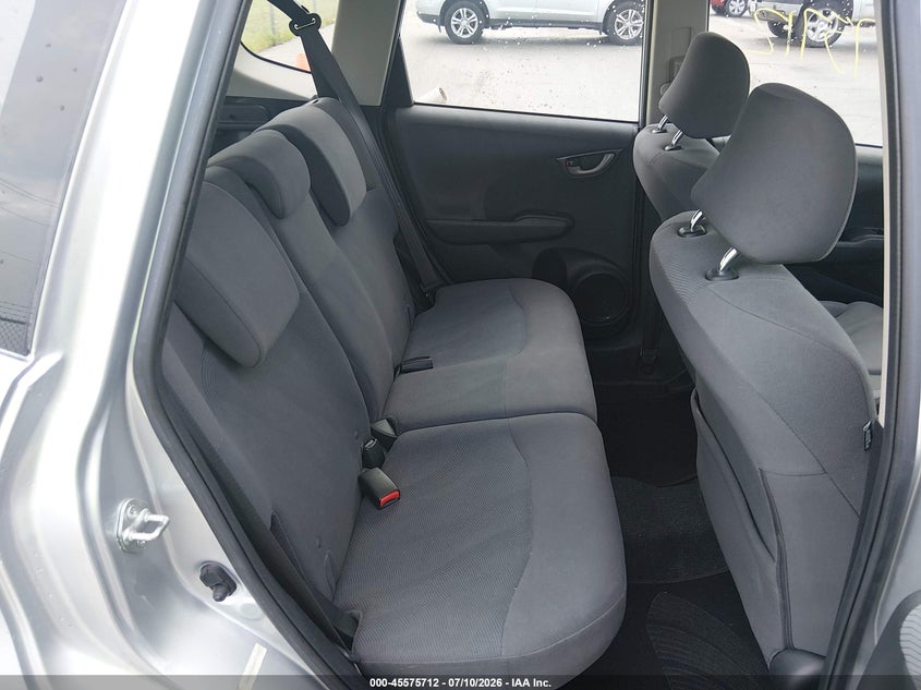 2013 Honda Fit VIN JHMGE8G31DC017147 IAAI salvage auction — NORMAL WEAR, Clear (Missouri), sold $525 on 2026-07-30 (photo 8)