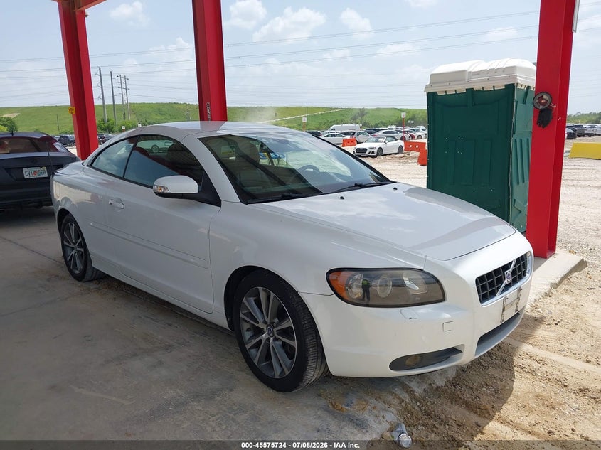 2010 Volvo C70 VIN YV1672MCXAJ092567 IAAI salvage auction — NORMAL WEAR, Salvage (Maryland), sold $500 on 2026-07-28 (photo 1)