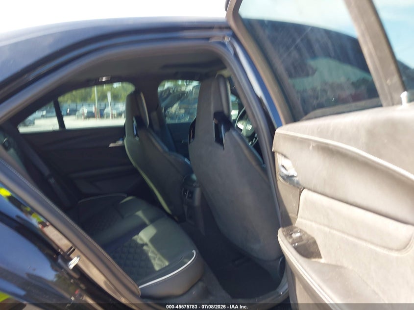 2022 Cadillac Ct4-v VIN 1G6D75RP3N0410330 IAAI salvage auction — FRONT & REAR, Salvage Title, sold $18,300 on 2026-08-18 (photo 8)