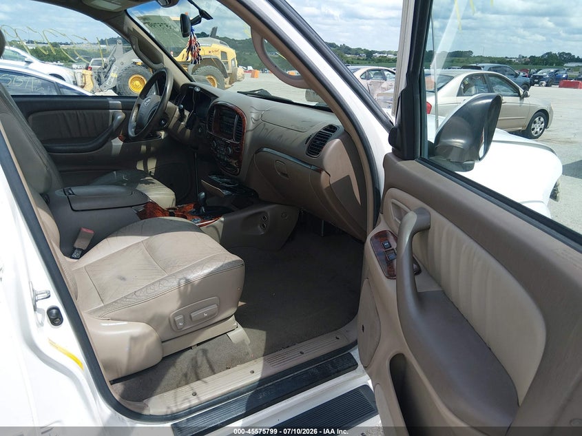 2004 Toyota Sequoia VIN 5TDBT48A44S217509 IAAI salvage auction — NORMAL WEAR, Clear (Missouri), sold $1,200 on 2026-07-16 (photo 5)