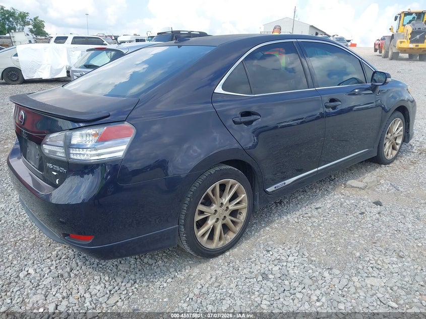 2010 Lexus Hs 250h VIN JTHBB1BA6A2004380 IAAI salvage auction — NORMAL WEAR, Clear (Tennessee), sold $600 on 2026-07-30 (photo 4)