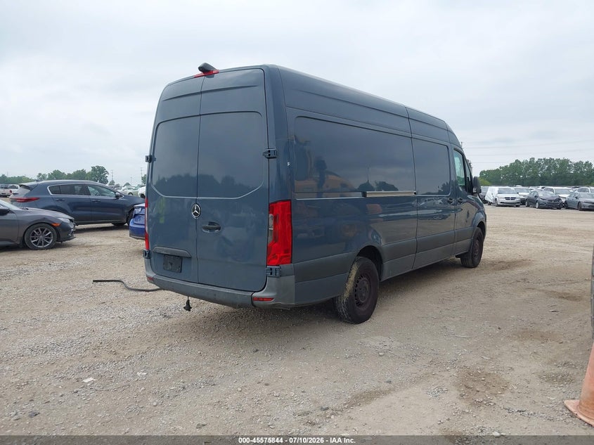 2021 Mercedes-benz Sprinter VIN W1Y40CHY2MT071830 IAAI salvage auction — FRONT END, Salvage (Ohio), sold $4,550 on 2026-07-29 (photo 4)
