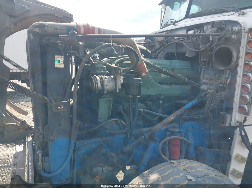 1991 Peterbilt 377 VIN 1XPCDR9X4MN303943 IAAI salvage auction — Unknown, Salvage (Georgia), sold $5,000 on 2026-08-26 (photo 9)
