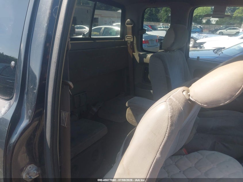 2001 Toyota Tacoma VIN 5TEWN72N01Z860379 IAAI salvage auction — NORMAL WEAR, Clear (Massachusetts), sold $1,425 on 2026-07-24 (photo 8)