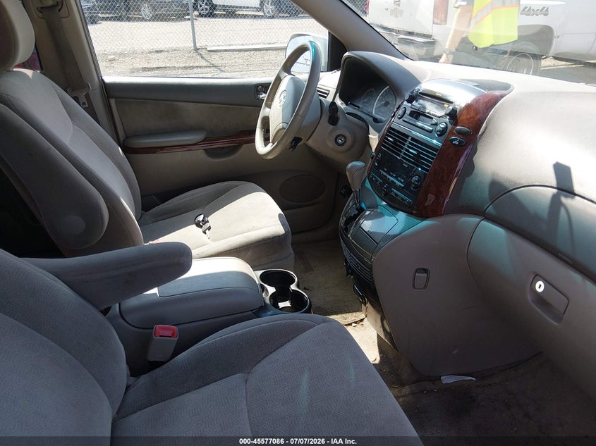 2005 Toyota Sienna VIN 5TDZA22C65S227737 IAAI salvage auction — NORMAL WEAR, Clear (Illinois), sold $900 on 2026-07-29 (photo 5)