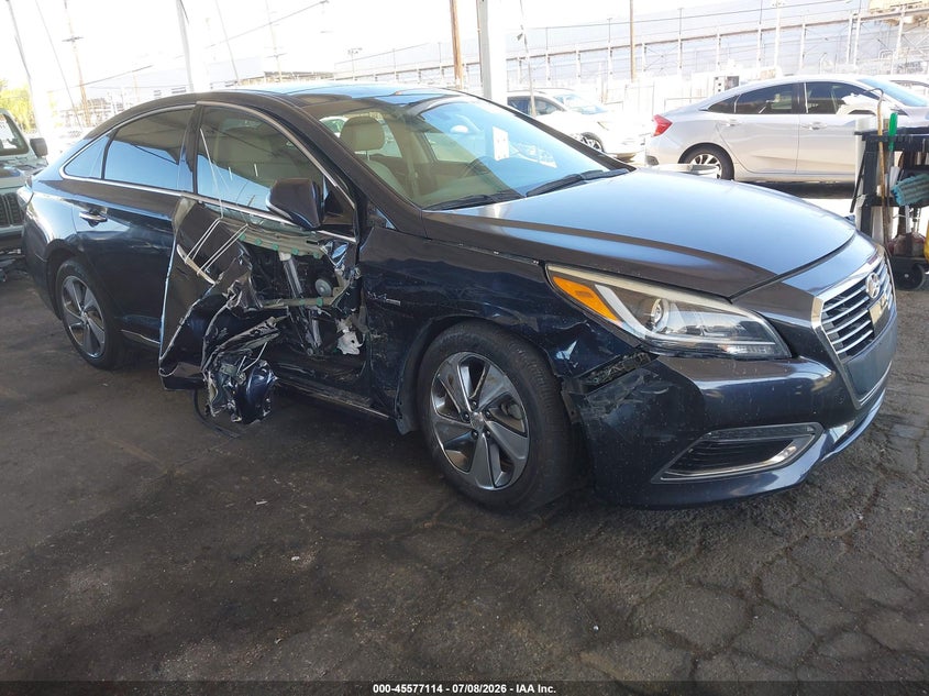 2017 Hyundai Sonata VIN KMHE34L38HA077324 IAAI salvage auction — RIGHT SIDE, Salvage (California), sold $500 on 2026-07-28 (photo 1)
