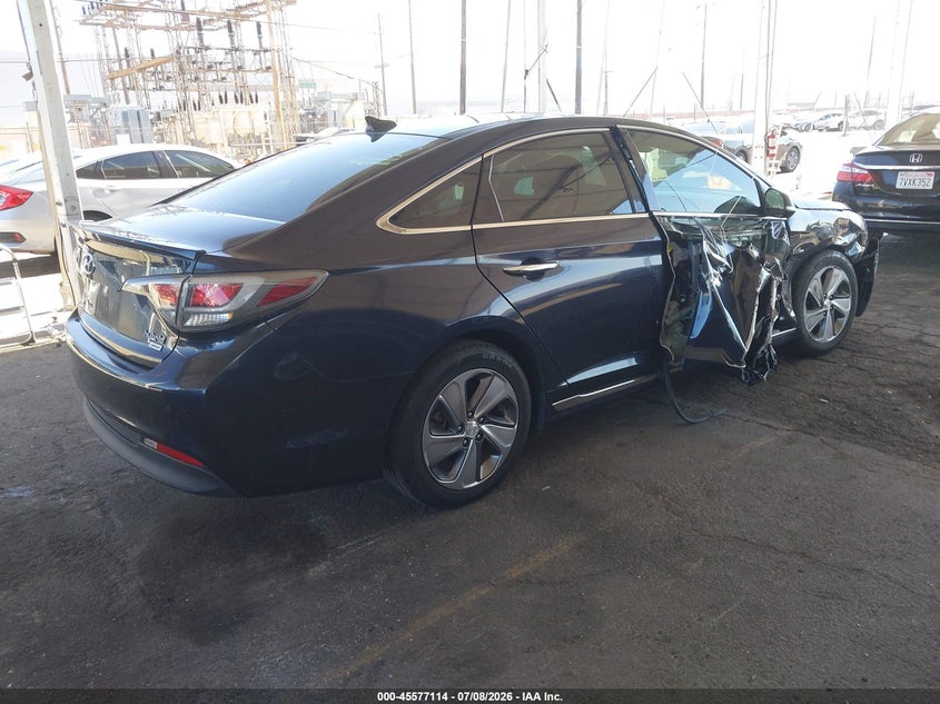 2017 Hyundai Sonata VIN KMHE34L38HA077324 IAAI salvage auction — RIGHT SIDE, Salvage (California), sold $500 on 2026-07-28 (photo 4)