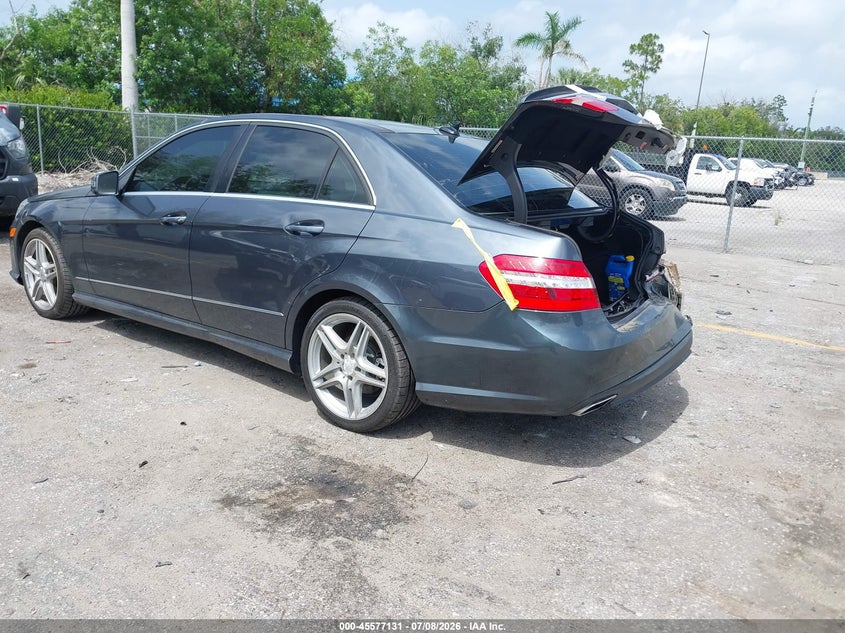 2012 Mercedes-benz E-klasse VIN WDDHF5KB1CA519303 IAAI salvage auction — REAR END, Rebuildable (Florida), sold $1,050 on 2026-07-20 (photo 3)