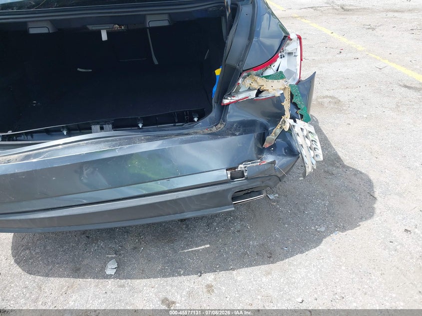 2012 Mercedes-benz E-klasse VIN WDDHF5KB1CA519303 IAAI salvage auction — REAR END, Rebuildable (Florida), sold $1,050 on 2026-07-20 (photo 6)