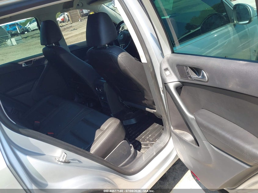 2012 Volkswagen Tiguan VIN WVGAV7AXXCW532315 IAAI salvage auction — REAR END, Clear (Massachusetts), sold $275 on 2026-07-18 (photo 8)