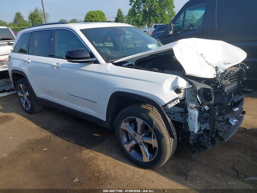 2024 Jeep Grand cherokee VIN 1C4RJYB64RC133862 — IAAI salvage auction photo