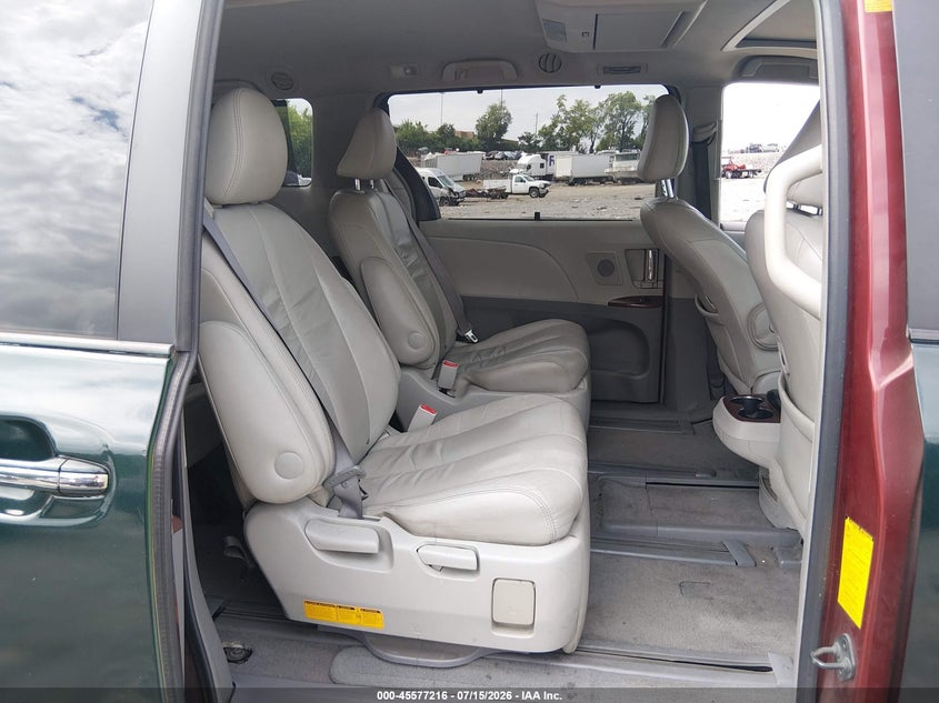 2011 Toyota Sienna VIN 5TDDK3DCXBS007331 IAAI salvage auction — FRONT END, Salvage (Tennessee), sold $1,050 on 2026-07-31 (photo 8)
