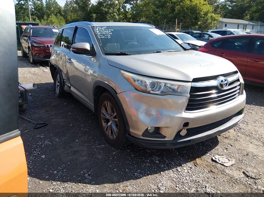 2015 Toyota Highlander VIN 5TDJKRFH5FS081938 IAAI salvage auction — RIGHT SIDE, Salvage Title, sold $25 on 2026-07-28 (photo 1)