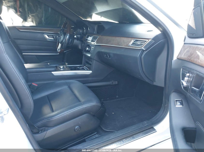 2015 Mercedes-benz E-klasse VIN WDDHH8JB5FB112208 IAAI salvage auction — RIGHT SIDE, Wait Title, sold $3,850 on 2026-08-05 (photo 5)