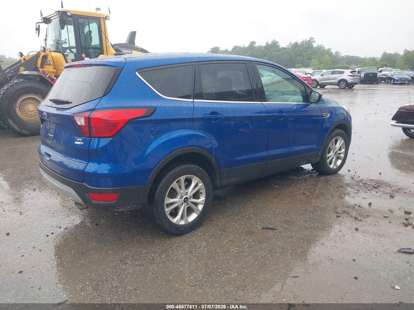 2019 Ford Escape VIN 1FMCU9GD8KUA80881 IAAI salvage auction — NORMAL WEAR, Sf97 (New Hampshire), sold $8,075 on 2026-07-31 (photo 4)