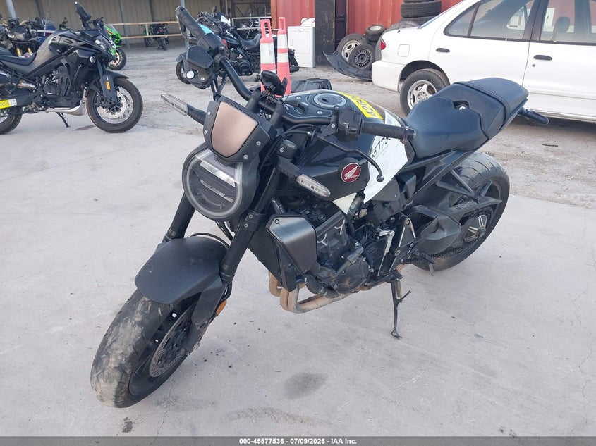 2021 Honda Cb VIN JH2SC8012MK300227 IAAI salvage auction — THEFT, Original (Texas), sold $2,200 on 2026-07-29 (photo 2)