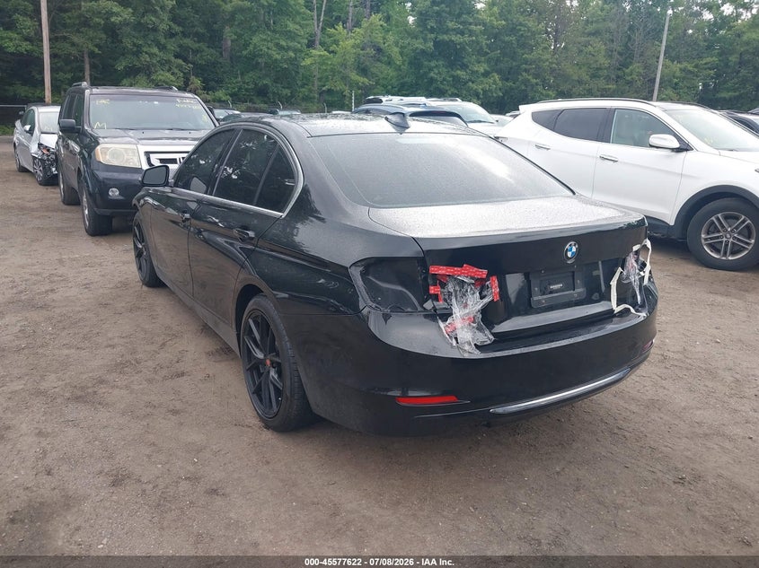 2013 BMW 3 series VIN WBA3B5C50DF138875 IAAI salvage auction — NORMAL WEAR, Clear (Maryland), sold $600 on 2026-07-29 (photo 3)