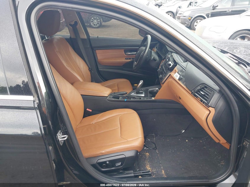 2013 BMW 3 series VIN WBA3B5C50DF138875 IAAI salvage auction — NORMAL WEAR, Clear (Maryland), sold $600 on 2026-07-29 (photo 5)