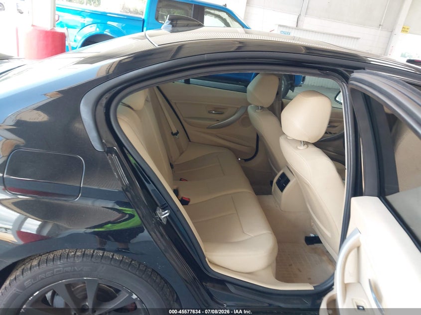 2016 BMW 3er VIN WBA8A9C51GK617625 IAAI salvage auction — FRONT END, Rebuildable (Florida), sold $1,450 on 2026-08-05 (photo 8)