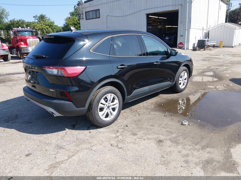 2020 Ford Escape VIN 1FMCU9F63LUC09582 IAAI salvage auction — NORMAL WEAR, SF97 (Rhode Island), sold $7,525 on 2026-07-27 (photo 4)
