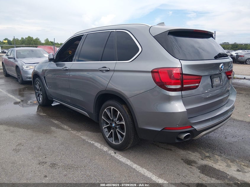 2017 BMW X5 VIN 5UXKR2C32H0U24063 IAAI salvage auction — WATER/FLOOD, Salvage Title, sold $250 on 2026-09-08 (photo 3)