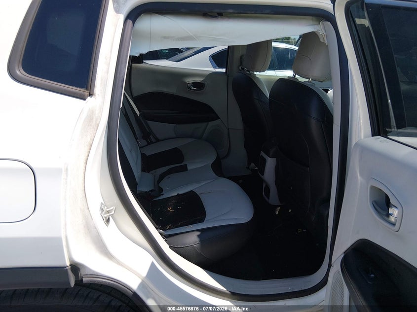 2019 Jeep Compass VIN 3C4NJCBB0KT655218 IAAI salvage auction — FRONT END, Salvage Title, sold $2,100 on 2026-08-24 (photo 8)