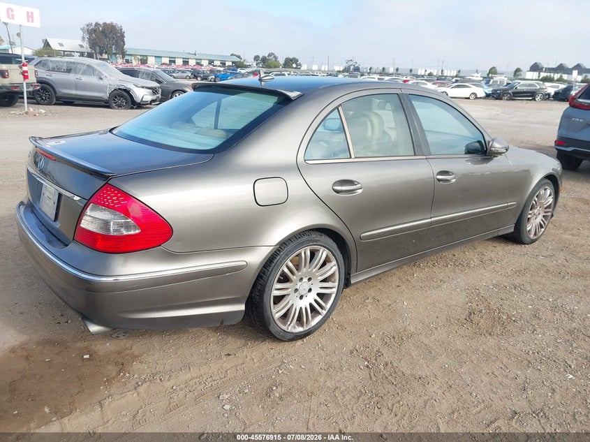 2009 Mercedes-benz E-class VIN WDBUF56X09B391927 IAAI salvage auction — NORMAL WEAR, Clear - Dealer Only (California), sold $400 on 2026-07-29 (photo 4)