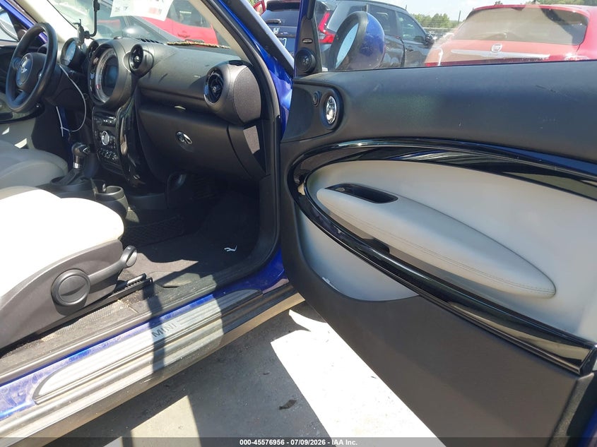 2014 Mini Paceman VIN WMWSS1C5XEWN94470 IAAI salvage auction — NORMAL WEAR, Clear-Dealer Only (North Carolina), sold $500 on 2026-07-27 (photo 5)